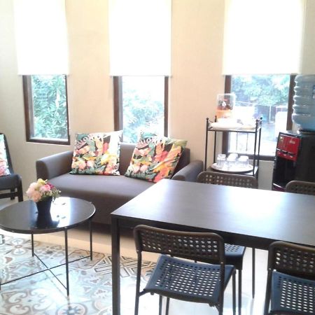 Sabi Guest House - Strategic Family -Married Couples Only- Hostel In Prawirotaman 日惹 外观 照片