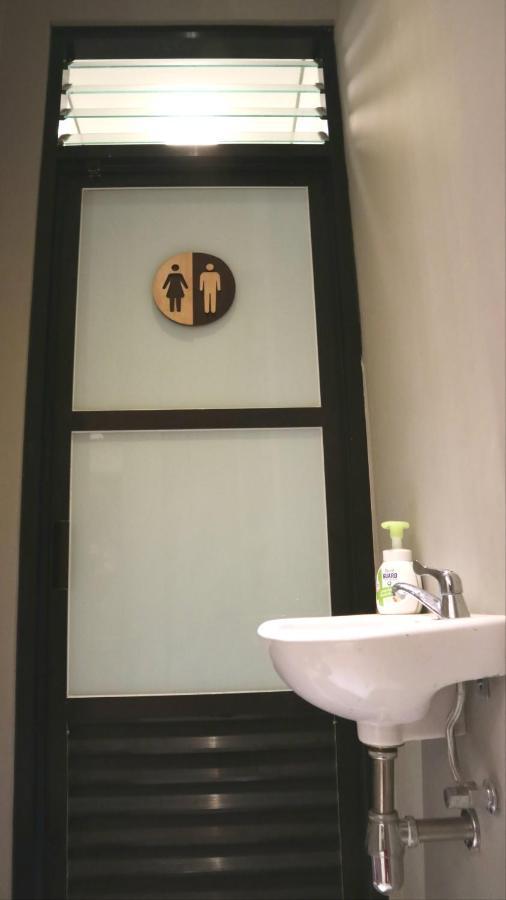 Sabi Guest House - Strategic Family -Married Couples Only- Hostel In Prawirotaman 日惹 外观 照片