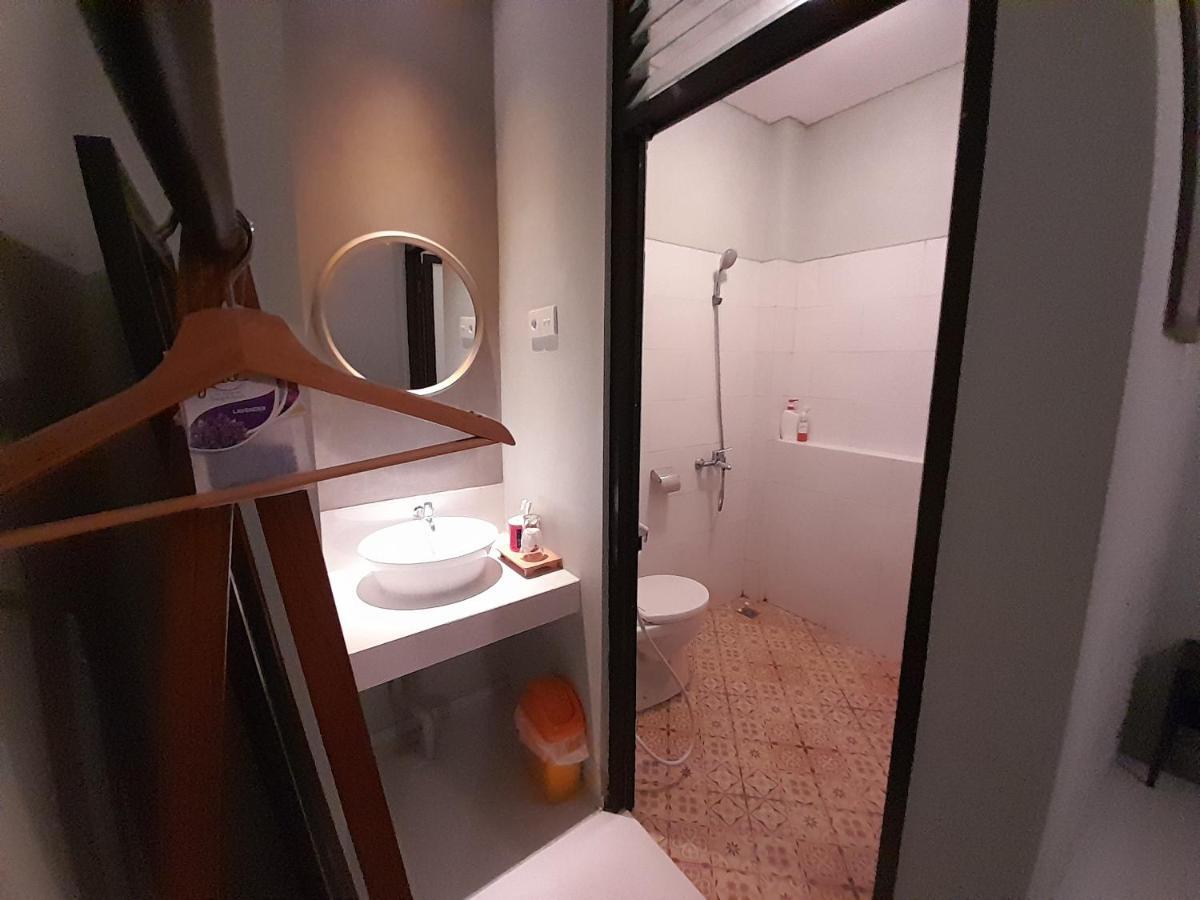 Sabi Guest House - Strategic Family -Married Couples Only- Hostel In Prawirotaman 日惹 外观 照片
