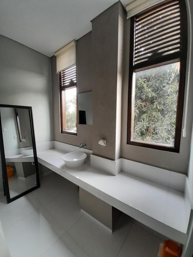Sabi Guest House - Strategic Family -Married Couples Only- Hostel In Prawirotaman 日惹 外观 照片