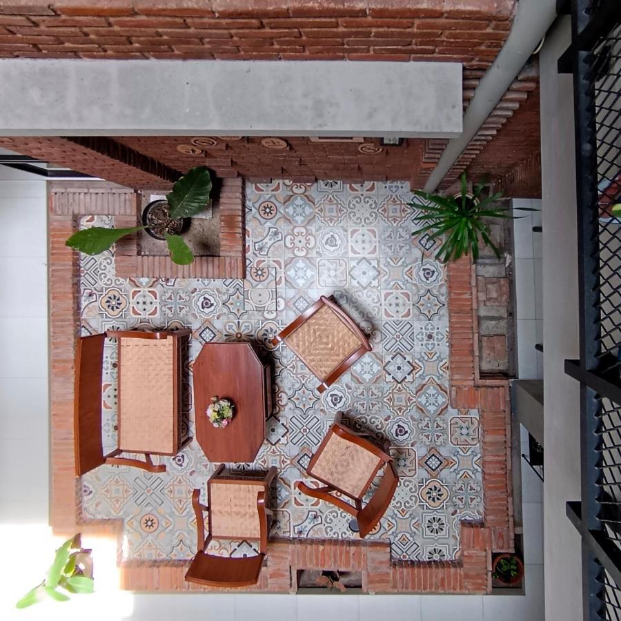 Sabi Guest House - Strategic Family -Married Couples Only- Hostel In Prawirotaman 日惹 外观 照片