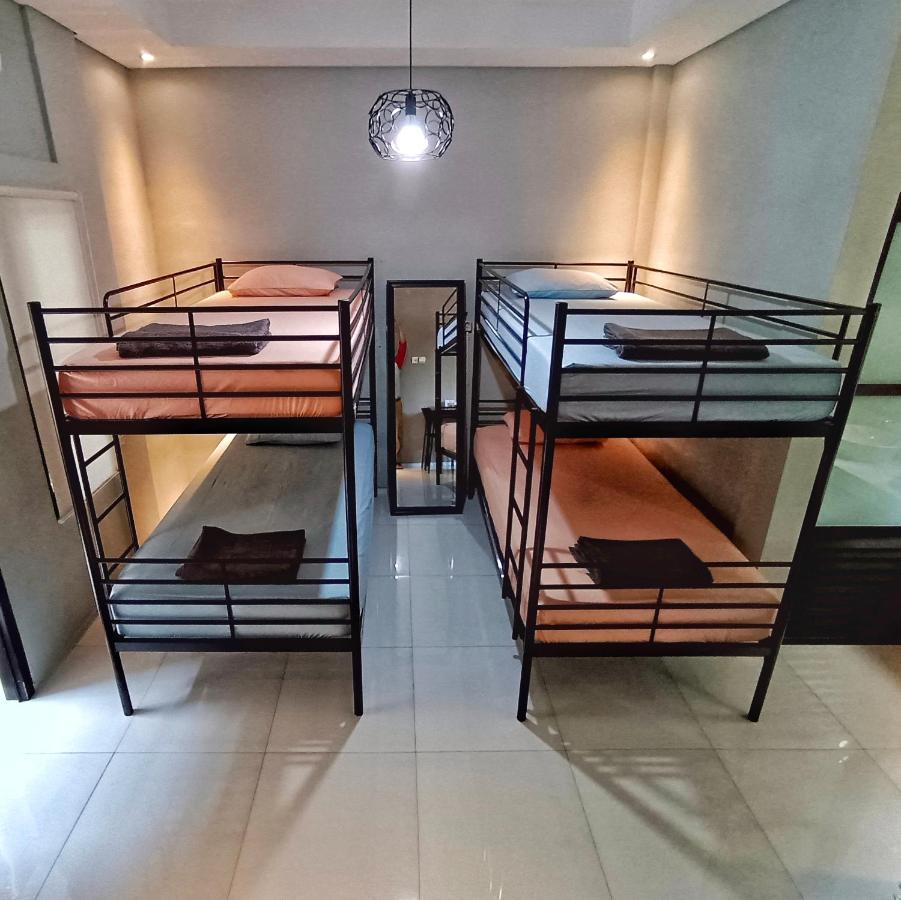 Sabi Guest House - Strategic Family -Married Couples Only- Hostel In Prawirotaman 日惹 外观 照片