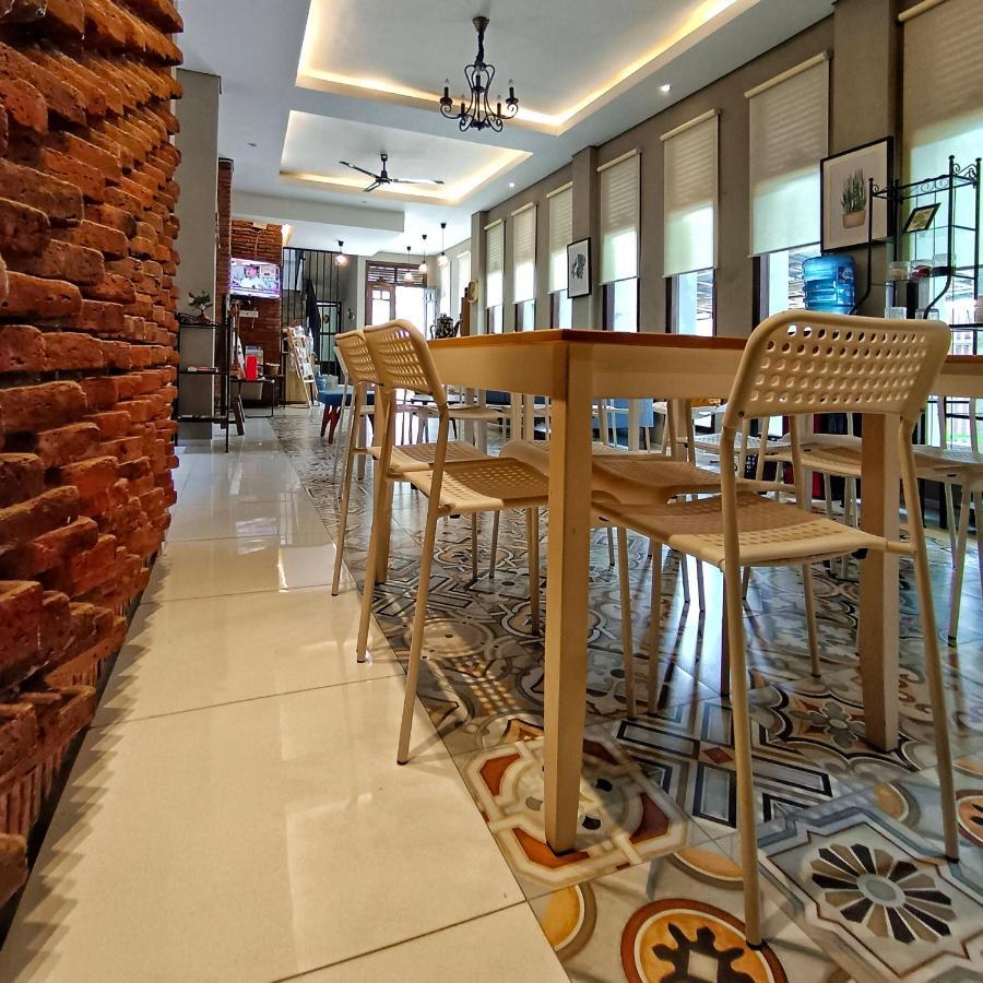 Sabi Guest House - Strategic Family -Married Couples Only- Hostel In Prawirotaman 日惹 外观 照片