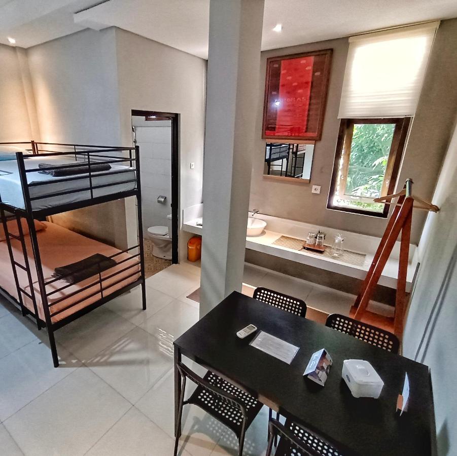 Sabi Guest House - Strategic Family -Married Couples Only- Hostel In Prawirotaman 日惹 外观 照片